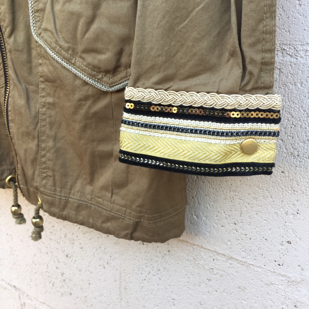 Willow and Clay Lightweight Jacket - Picture 2 of 8